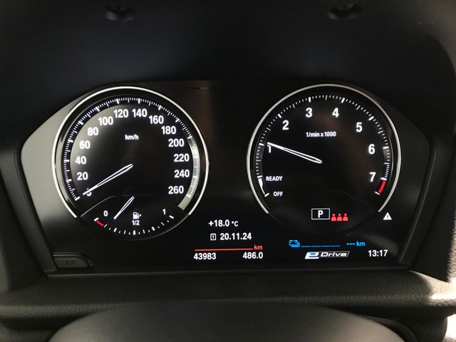 BMW Active Tourer 225xe KLIMA LED NAV PDC SHZ TEMP