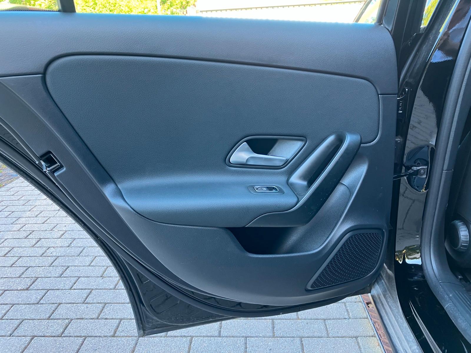 Mercedes-Benz A 250 e