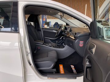 Mercedes-Benz B 180 *Kamera*Klima*Unfallfrei*