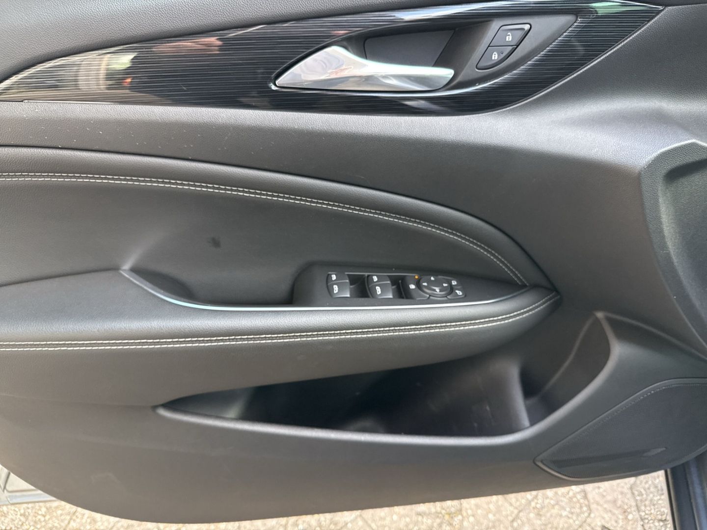 Fahrzeugabbildung Opel Insignia B INNOVATION INSIGNIA 1.5 Sports Tourer