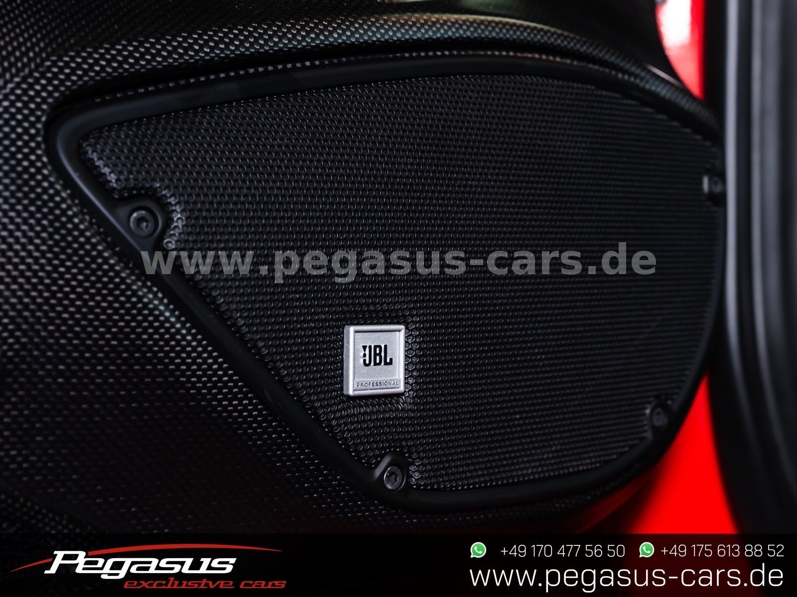 FERRARI 488 Pista - 32