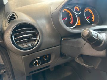 Opel Corsa D Selective *Klimaanlage*