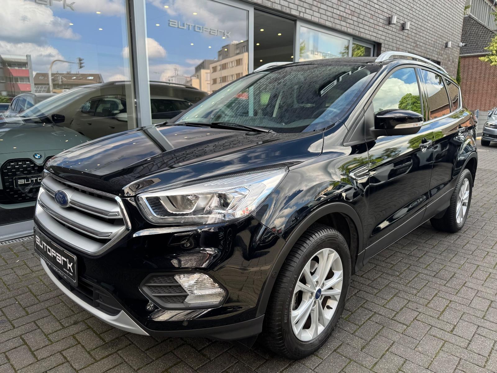 Ford Kuga Titanium  Design-Paket,