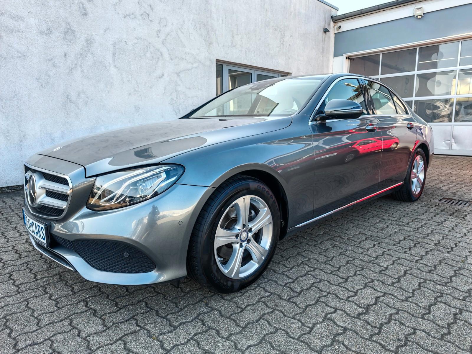 Mercedes-Benz E 200 E Limousine Leder Navi LED Kamera Memory