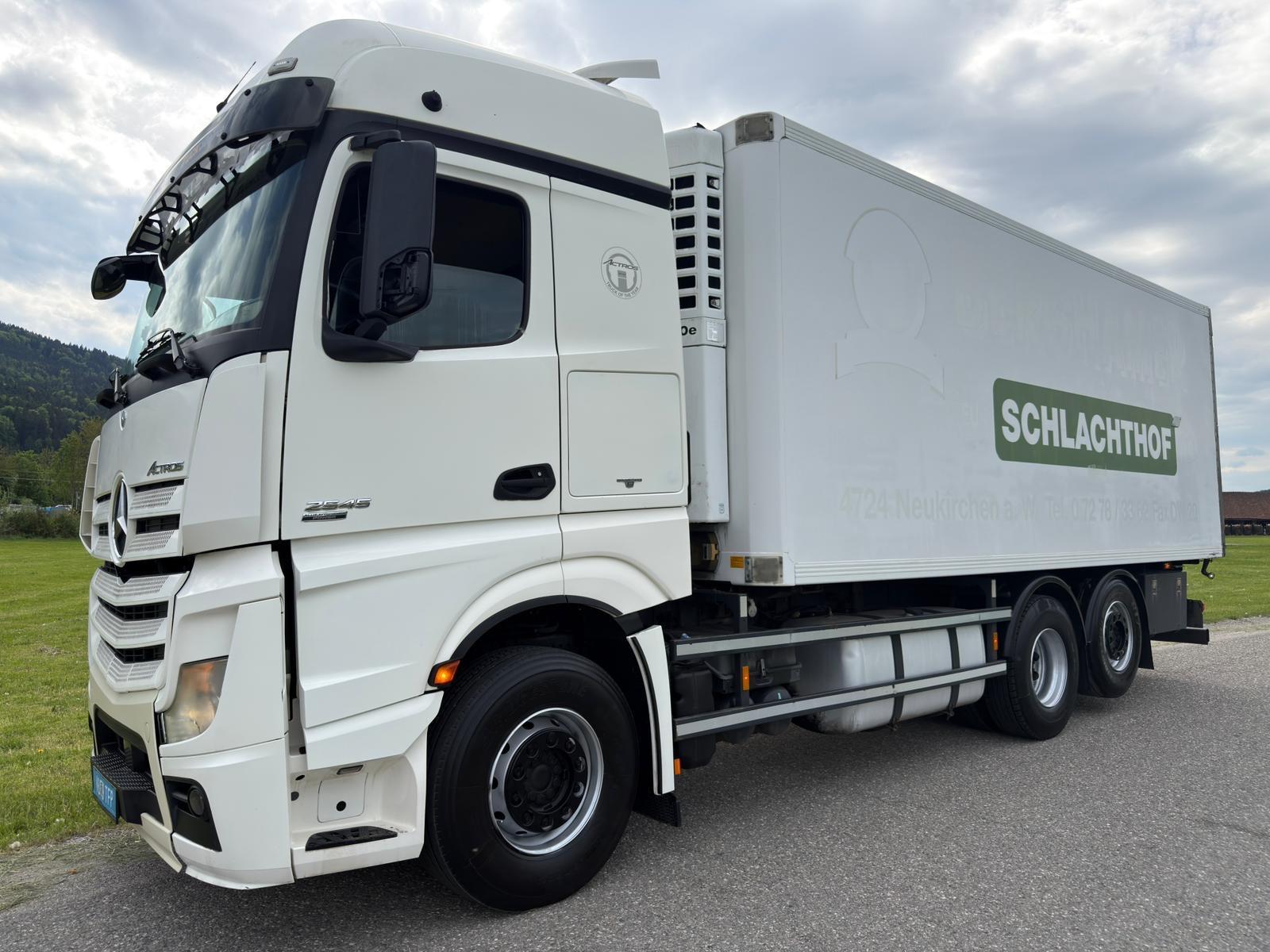 Mercedes-Benz ACTROS 2543 L KÜHLKOFFER MIT ROHRBAHNEN EURO6