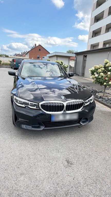 Image of BMW 330