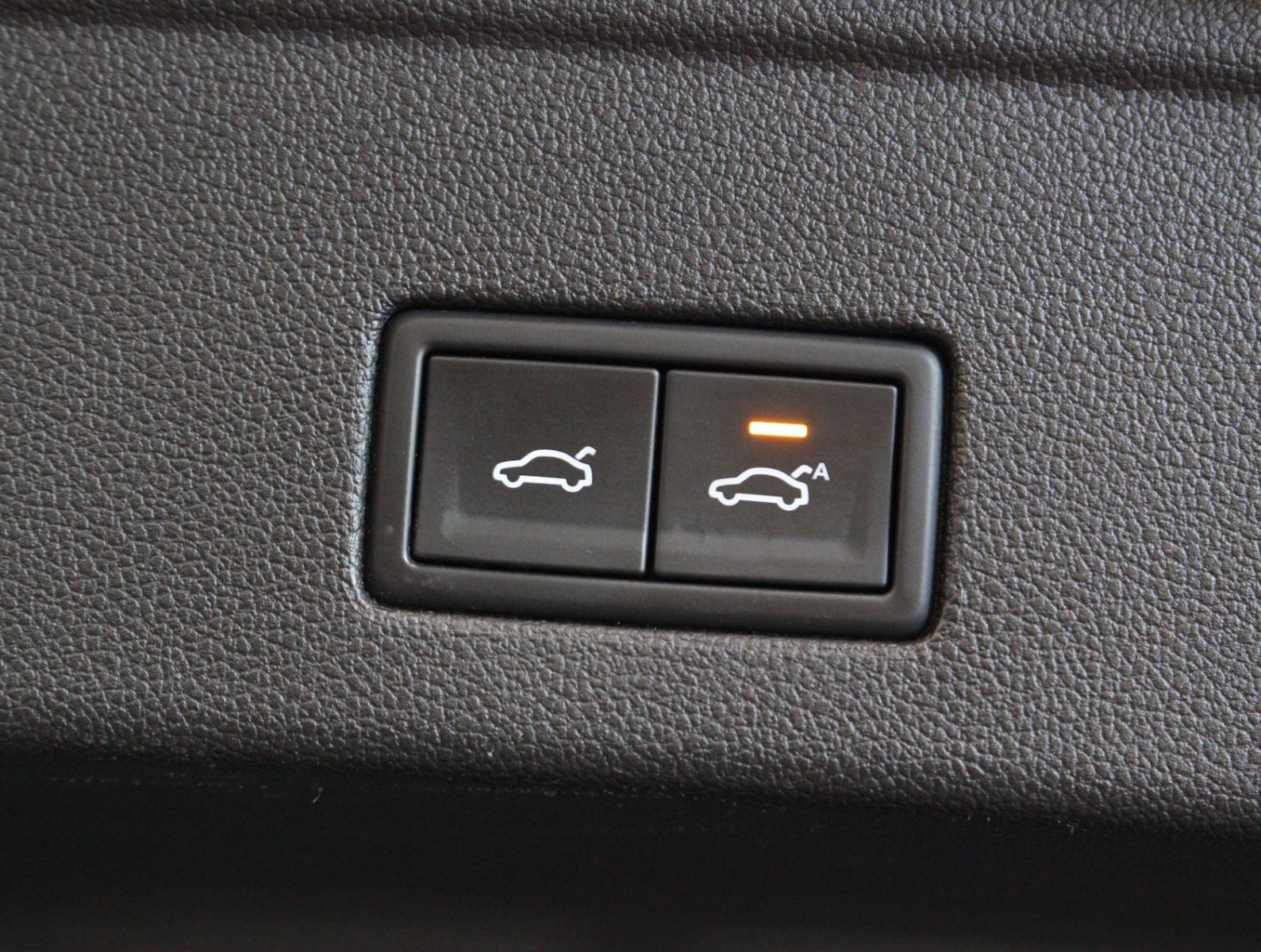 Fahrzeugabbildung Volkswagen Touareg 3.0 TDI Elegance 4Motion*Pano*Matrix