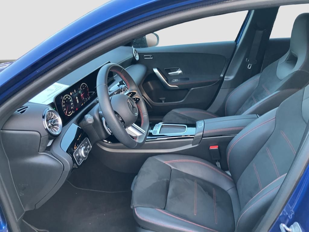 Fahrzeugabbildung Mercedes-Benz A 200 d Kompaktlimousine AMG Line*Night Paket