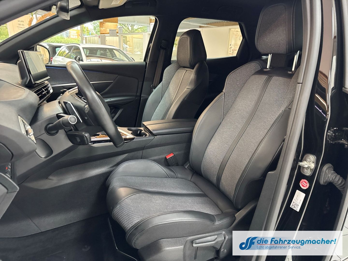 Fahrzeugabbildung Peugeot 3008 Allure Pack 1.5 BlueHDi 130 EU6d Navi Digit