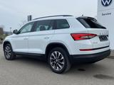 Skoda Kodiaq 2.0 TSI DSG 4x4 Clever 7-SITZER AHK+SMART - weiße Skoda Kodiaq