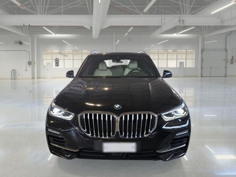 BMW X5 XDRIVE 45 E BUSINESS AUTOM. SUV imagem 2