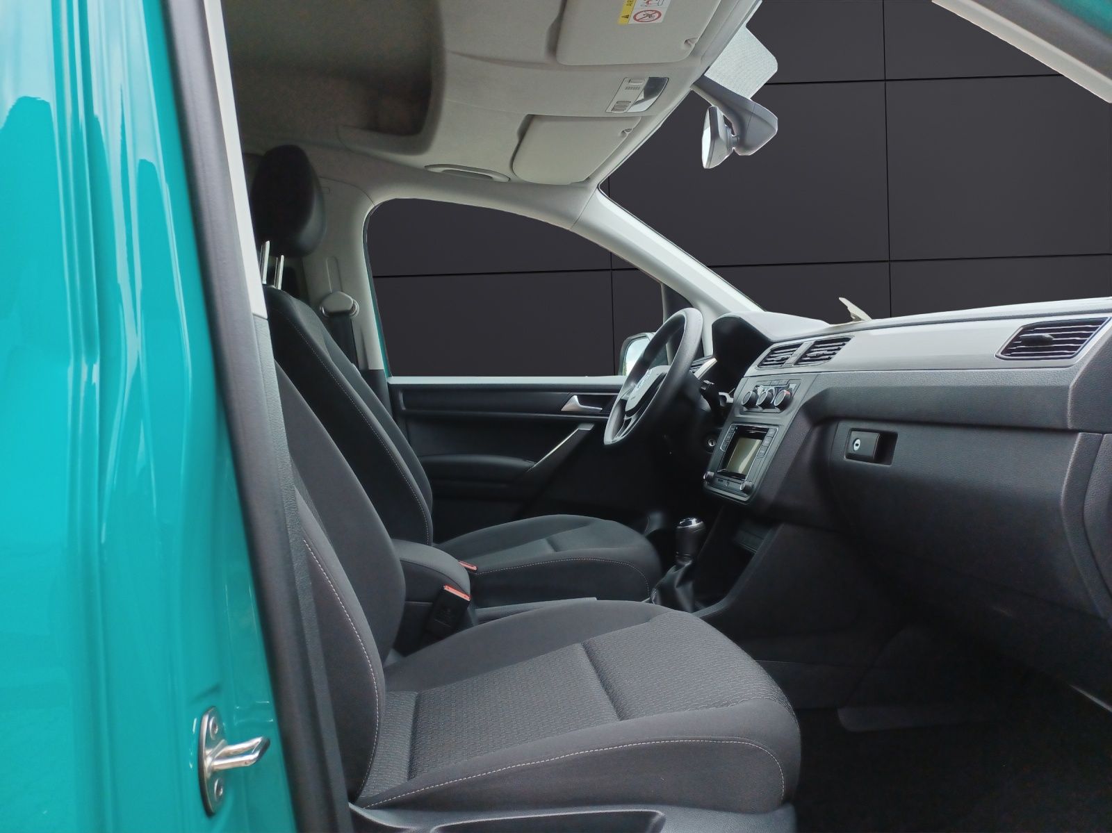 Fahrzeugabbildung Volkswagen Caddy Kombi TSI 7-Si Klima GRA PDC