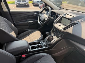 Ford Kuga Titanium+Xenon+SHZ+Navi+AHK