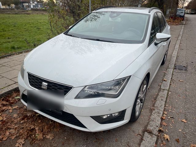 Seat Leon 2.0 TDI 184 PS FR DSG AHK Pano