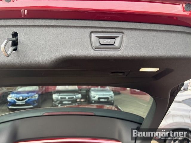 Fahrzeugabbildung BMW 330 i xDrive M-Sport Touring Kamera/ACC/Sitzh.
