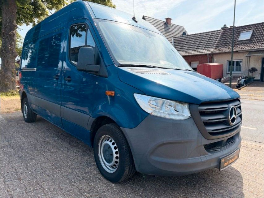 Image of Mercedes-Benz Sprinter