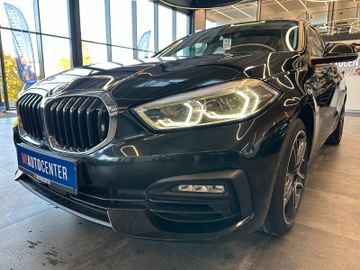 BMW 120 i *HEAD-UP*StandHZ*AHK*SPORT*2-ZONEN*CARPLAY