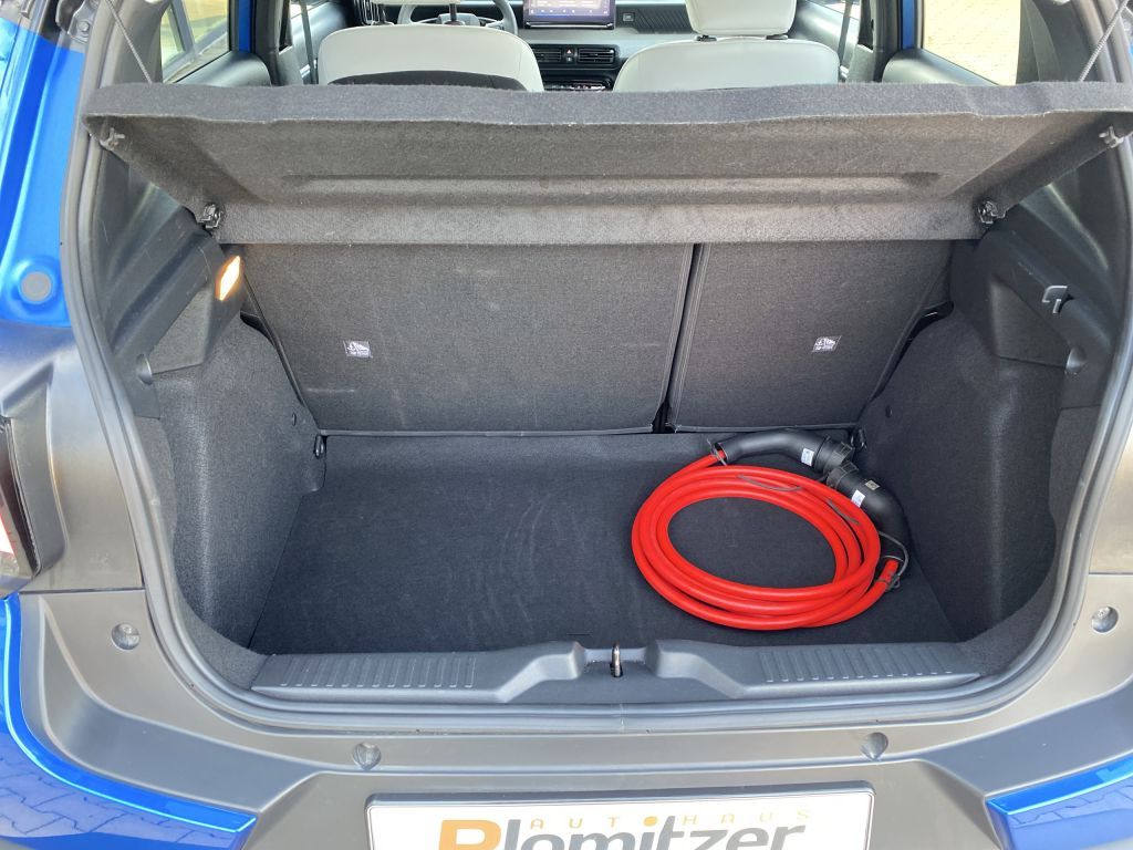 Fahrzeugabbildung Citroën e-C3 113 Standard-Range MAX *11 KW*Navi*LED*Indu