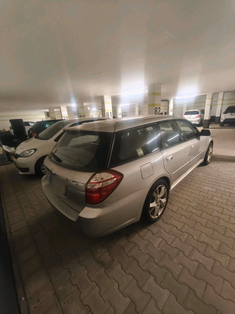 Subaru Legacy 2006 — салон