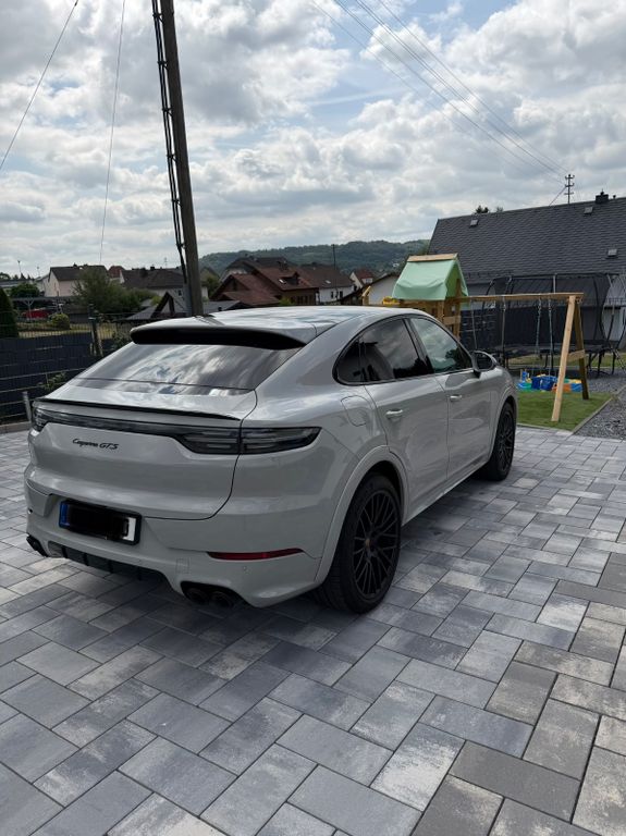 Image of Porsche Cayenne