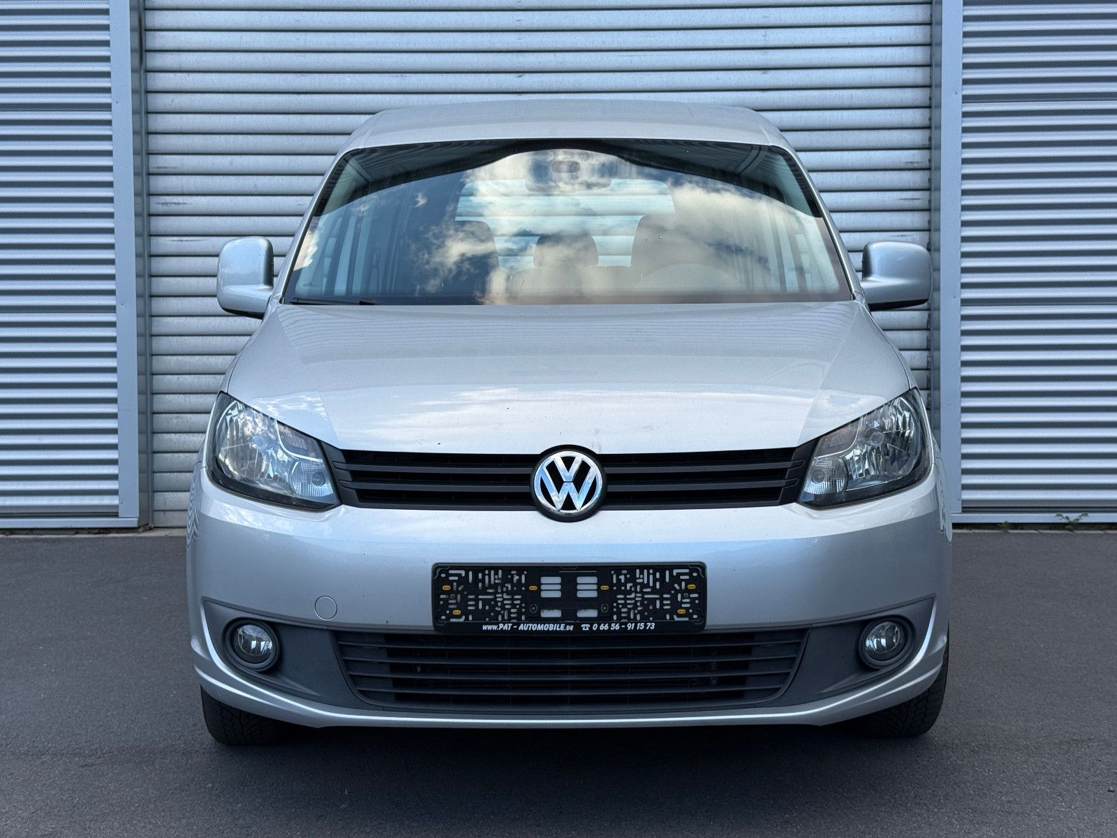 Fahrzeugabbildung Volkswagen Caddy Roncalli 1.6 TDI DSG AHK Tempomat SHZ