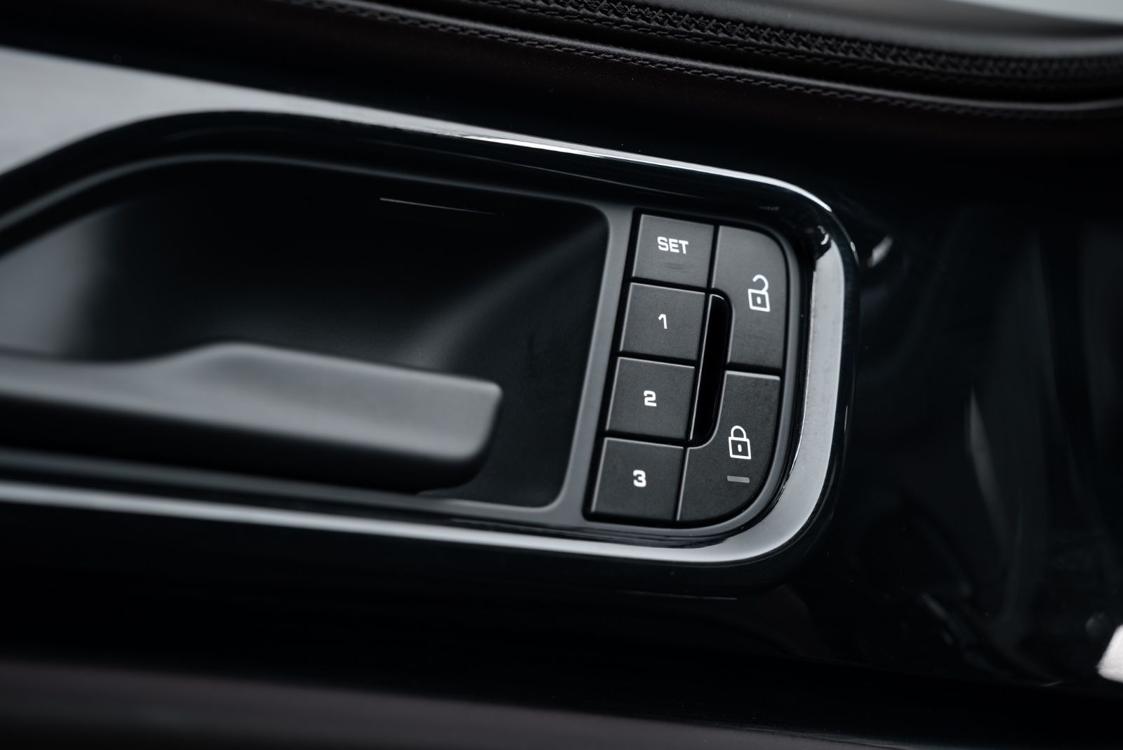 Fahrzeugabbildung Porsche Panamera GTS TOP/NEU/DT. FZG/BURMESTER/PANO