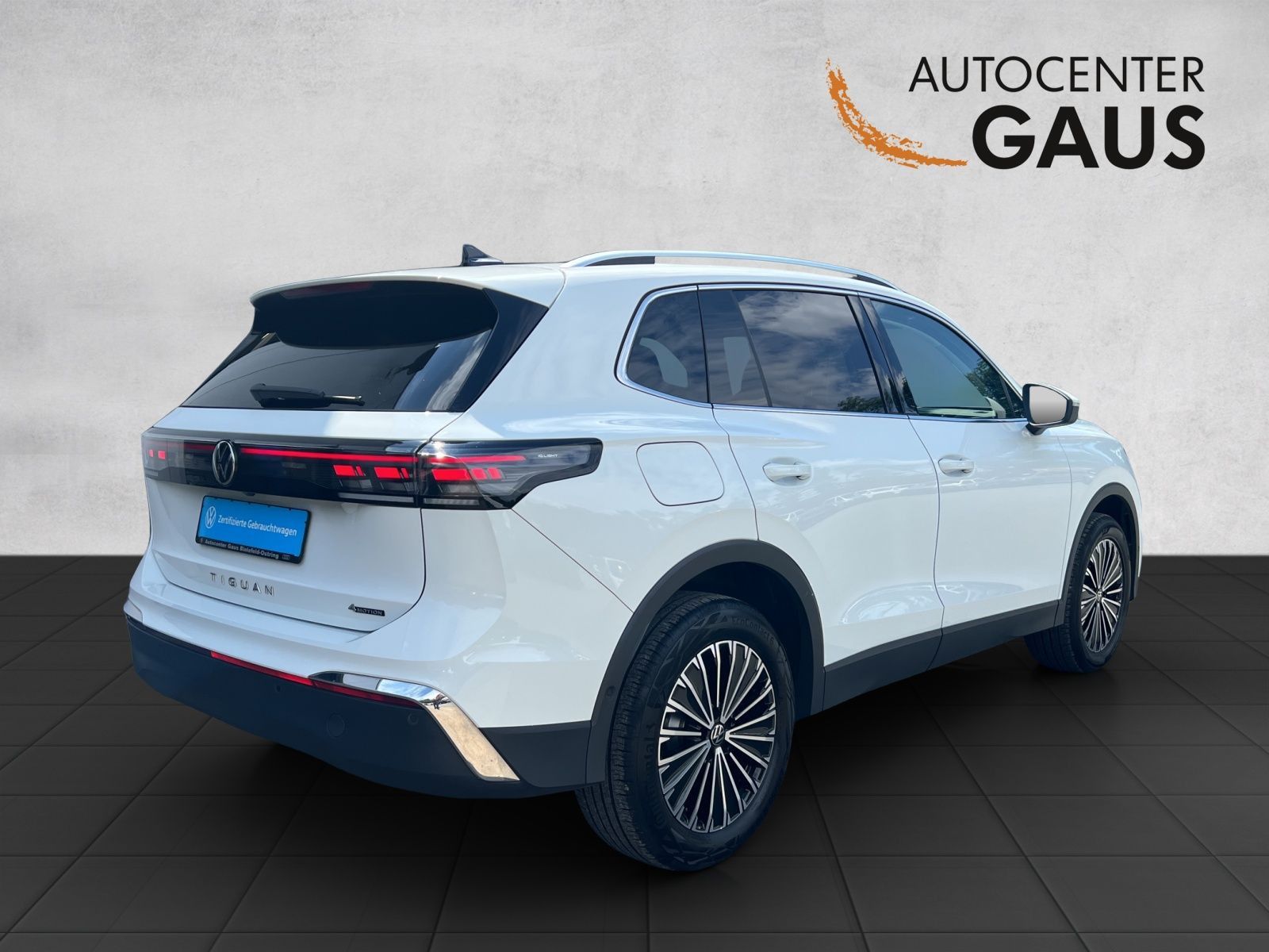 Tiguan Elegance 2.0 TDI DSG 4M Navi*ACC*Standhzg