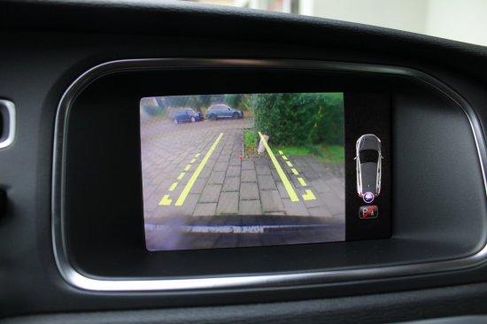 Volvo V40 T2 Momentum  LED Navigation Klimaautomatik P