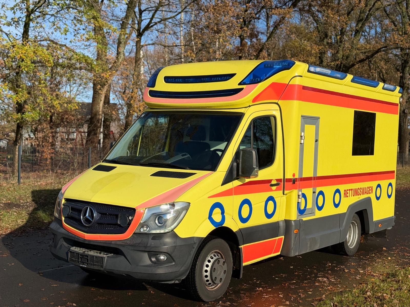 Mercedes-Benz Sprinter Krankenwagen 519 CDI*Tragebett / Stuhl
