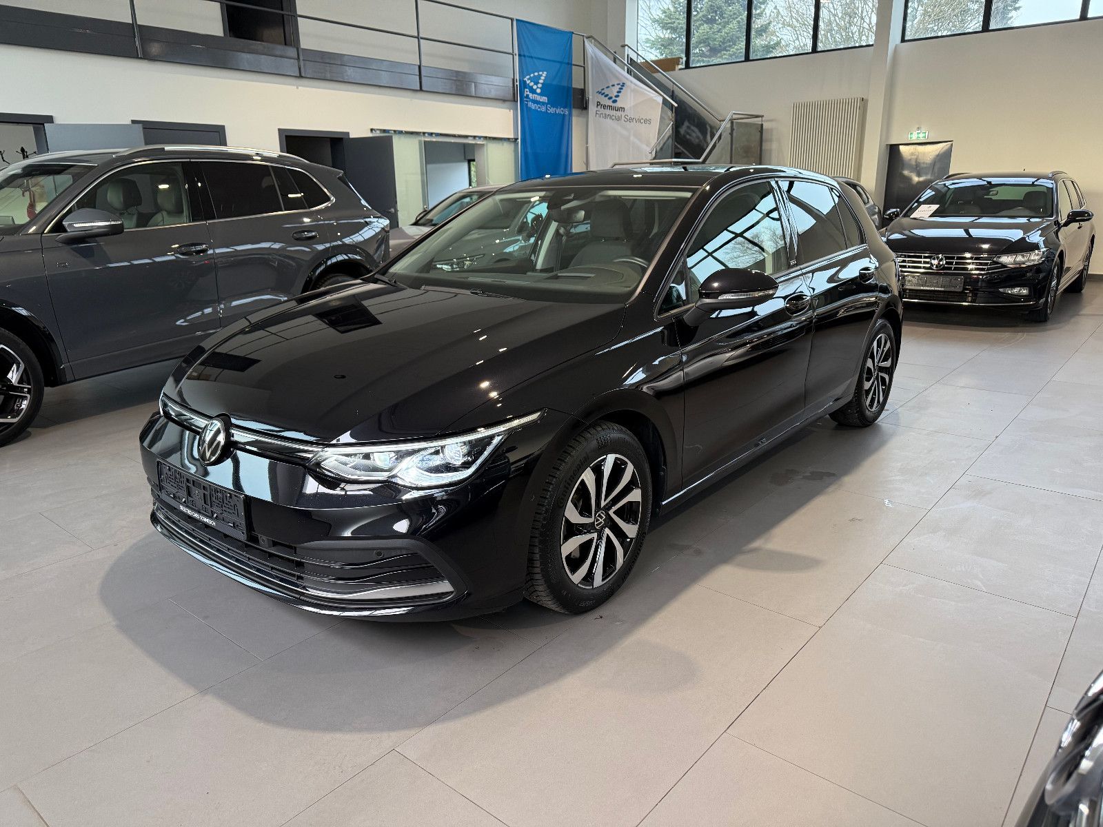 Volkswagen Golf VIII 2.0 TDI DSG ACC/HUD/MATRIX/PANO/AHK
