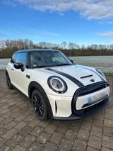 MINI Cooper SE MINI Yours Trim 5 1/2 J. Garantie Bat. - MINI Cooper SE von privat