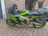 Kawasaki Ninja ZX 6R - KAWASAKI 2000 NINJA
