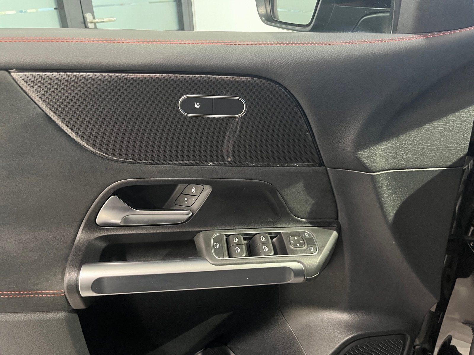 Fahrzeugabbildung Mercedes-Benz GLB 220 d AMG*Standh*Night*Fondsitz verstellbar*
