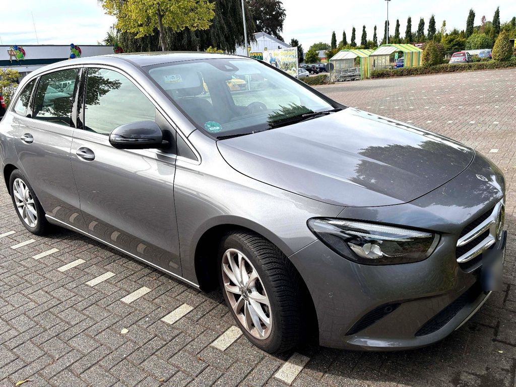 Image of Mercedes-Benz B 200