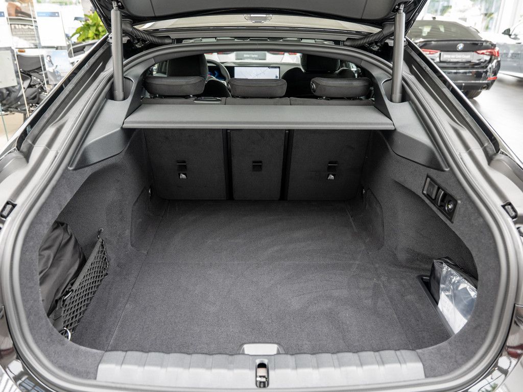 BMW i4 - Bild 12