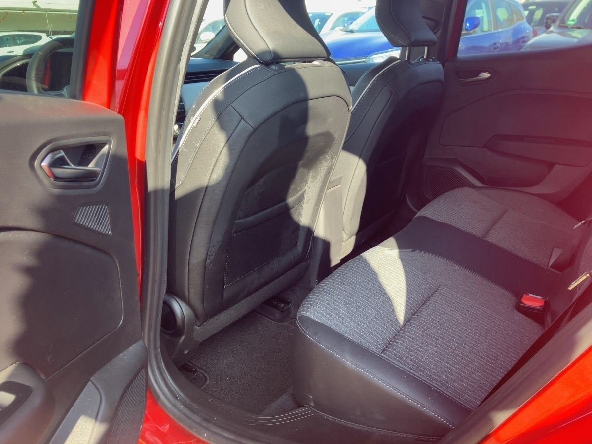 Renault Clio - Bild 8