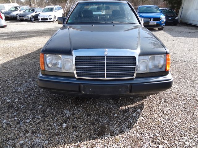 Fahrzeugabbildung Mercedes-Benz E 220 Coupe/Leder/2.Hand/Schiebedach/