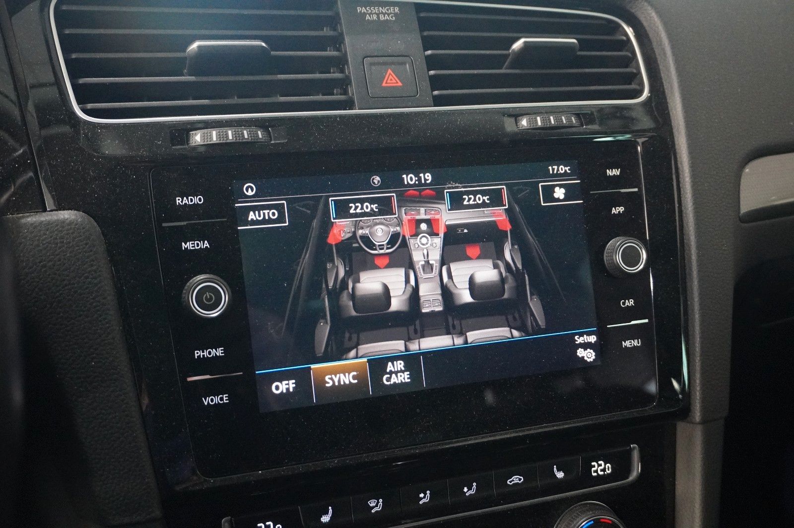 Fahrzeugabbildung Volkswagen Golf VII Lim. 2.0D JOIN NAVI/LED/KAMERA/DYNA./SH