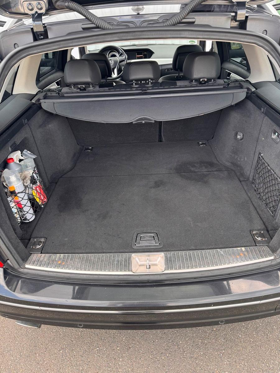 Mercedes-Benz C200 2011 — photo 8