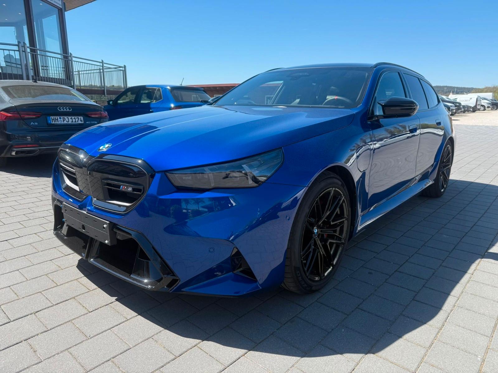 BMW M5 Touring AHK PANO DRIVE PROF COMFOR DRIVE PACK