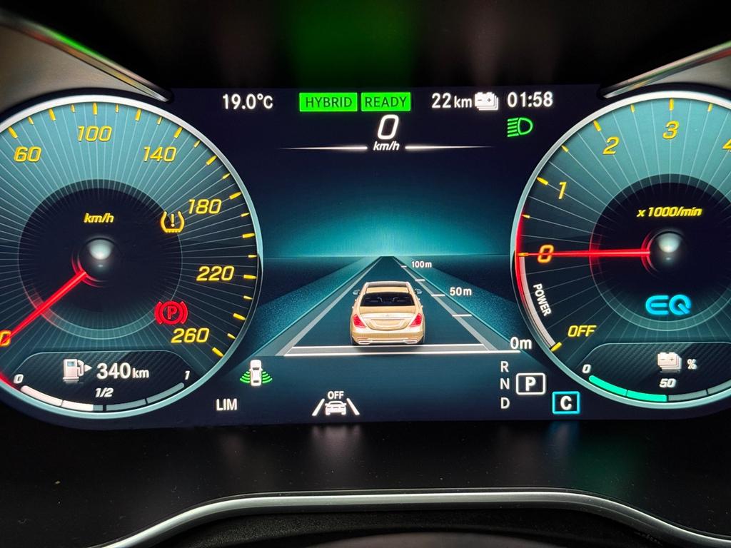 Mercedes-Benz C 300 de AMG Night, Foto 32 von 50