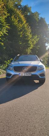 Mercedes-Benz GLC 250 4MATIC Autom. - - silberne Mercedes-Benz GLC-Klasse