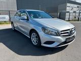 Mercedes-Benz A 180 BlueEffic. Automatik Leder Navi 2.Hand - Mercedes-Benz A 180 Gebrauchtwagen in Mainz