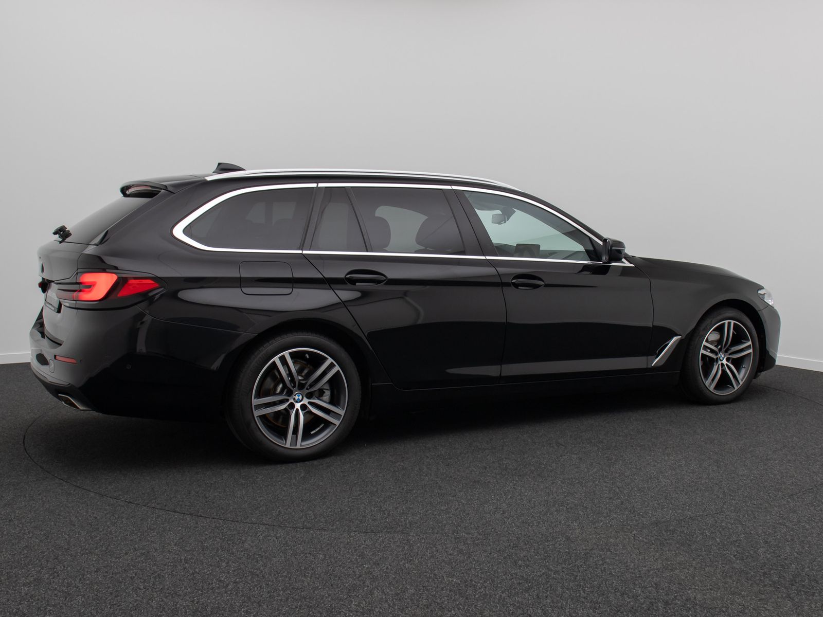 Fahrzeugabbildung BMW 520d xD Alarm 4xKlima Leder DAB Panorama 18Zoll