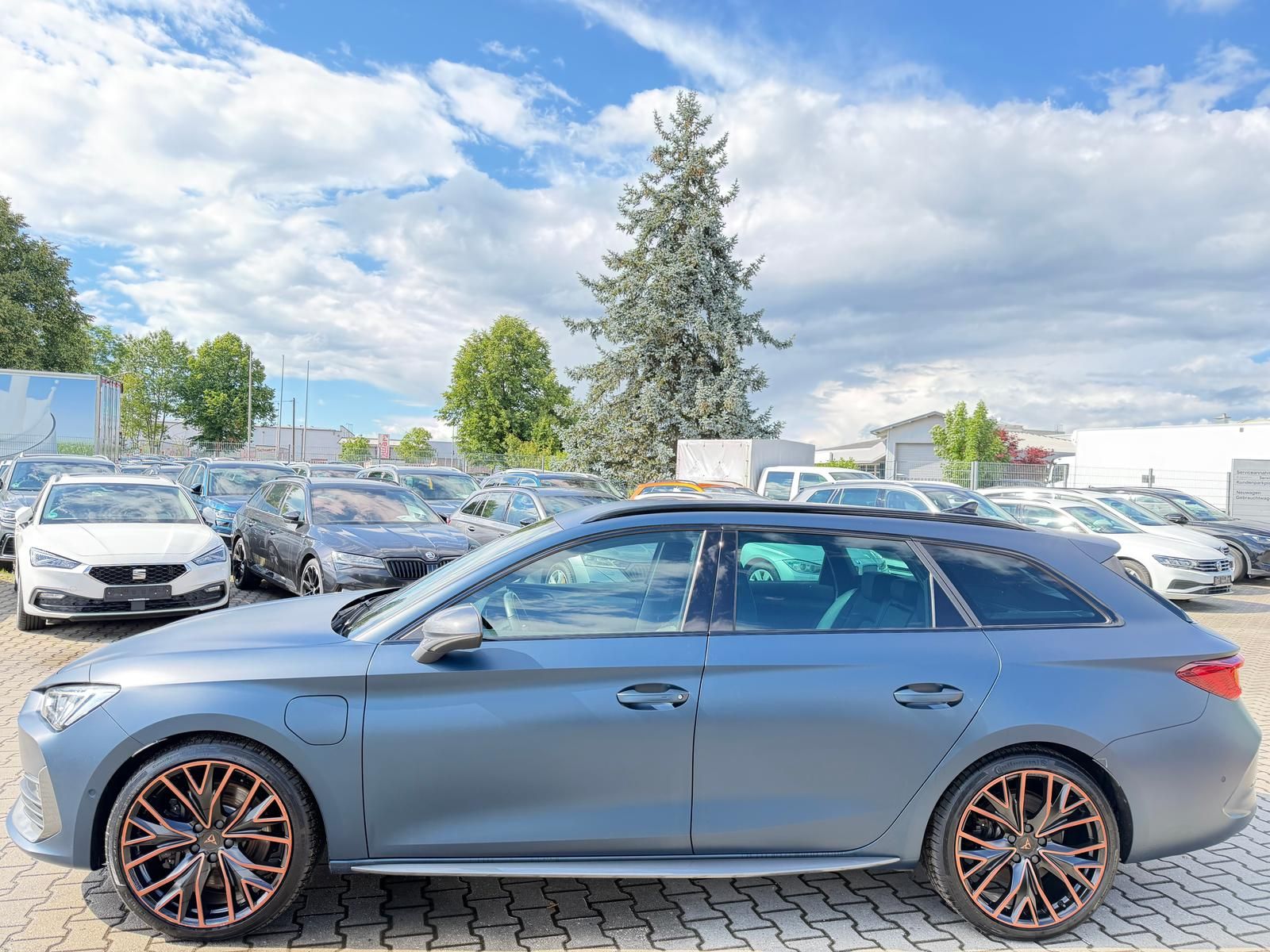 Cupra Leon 1.4TSI VZ e-Hybrid Matt Navi AHK 360°Leder imagem 2