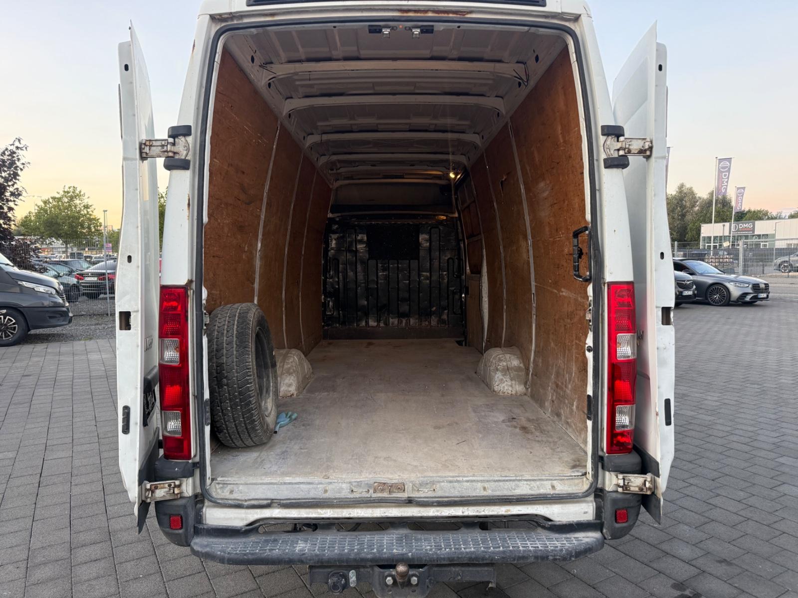 Iveco Daily 2.3 Liter 35S12 L4H2
