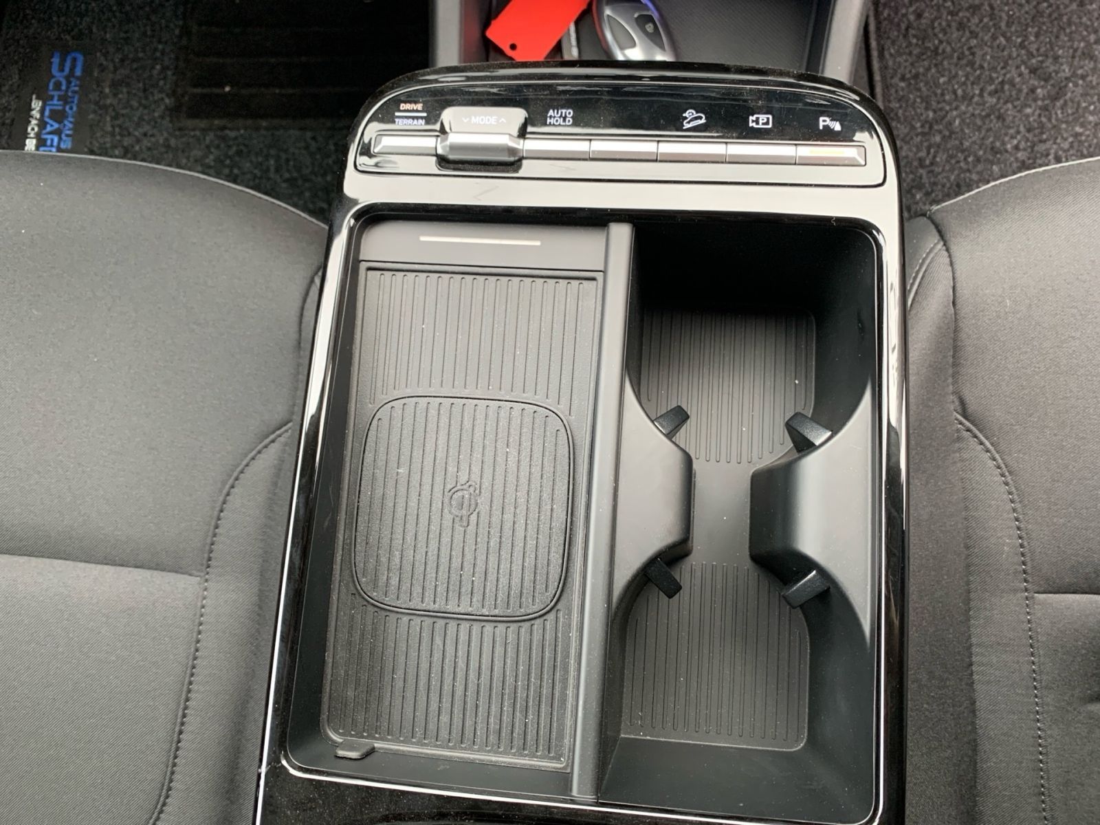 Fahrzeugabbildung Hyundai TUCSON 1.6 T-GDI Trend Hybrid 4WD Krell LED