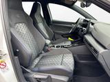 Volkswagen Golf VIII R-Line 1,5 eTSI DSG | IQ. | Standheiz. - Volkswagen Golf: Vi R Line