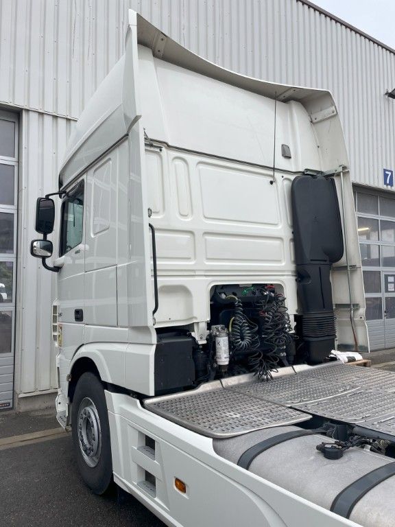 Fahrzeugabbildung DAF FT XF 480 SSC, Federung: Luft/Luft