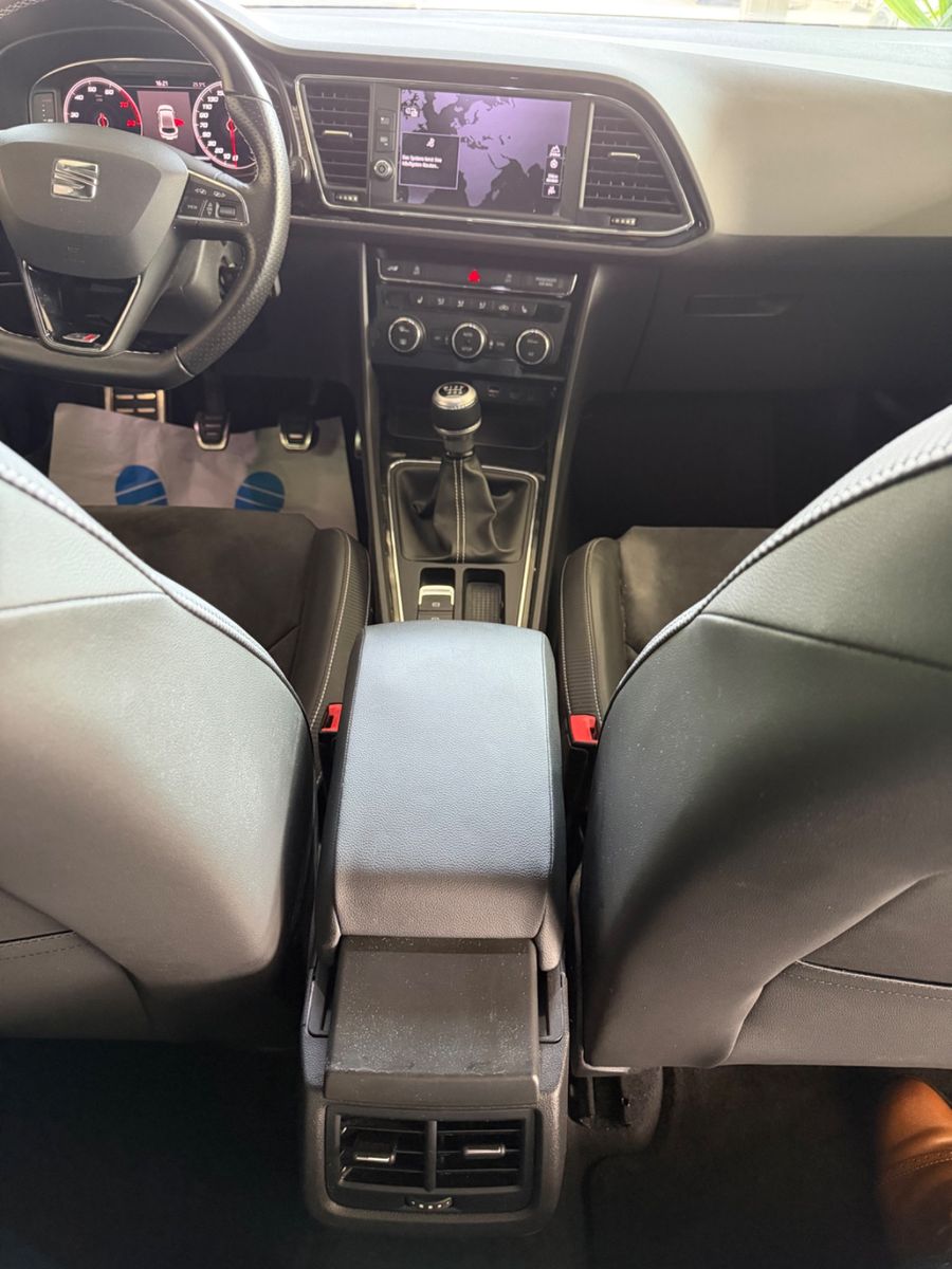 Fahrzeugabbildung SEAT Leon Cupra 300 * Schalter * 1.Hand*